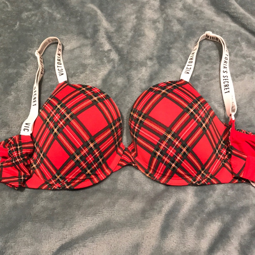Victoria’s Secret Bra. T-Shirt push up
